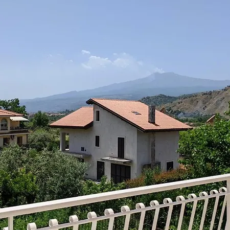 Apartment La Via Dei Compositori Trappitello